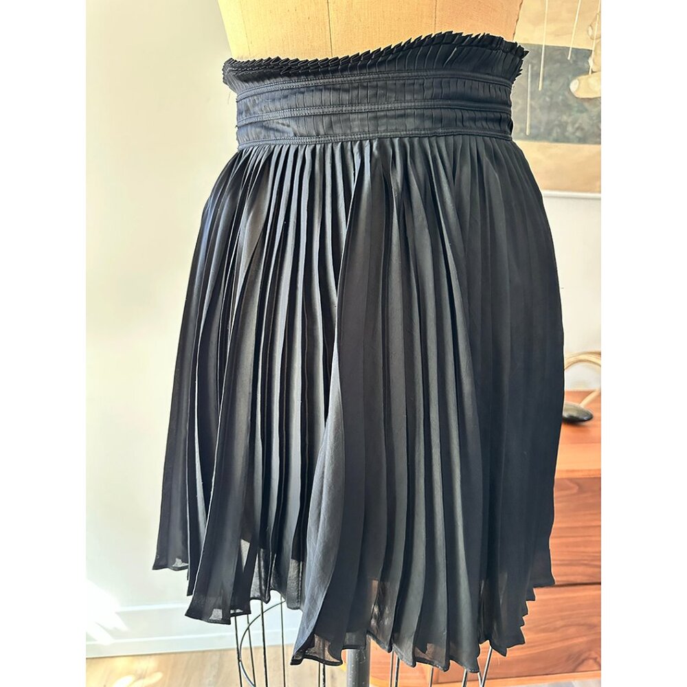 Couture GIVENCHY Pleated Mini-skirt with Tailored Waistband
